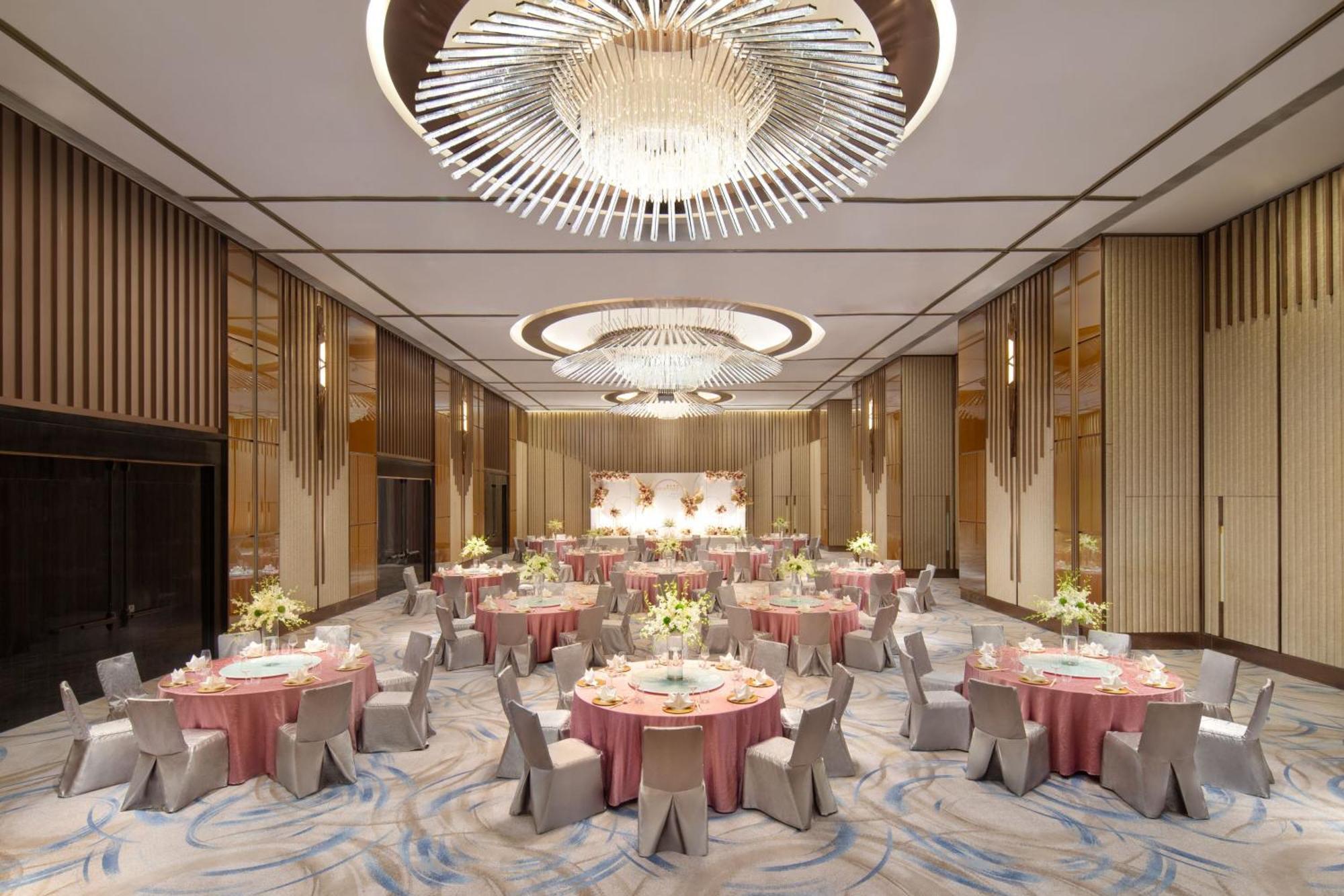 Отель Courtyard By Marriott Hong Kong Sha Tin Экстерьер фото